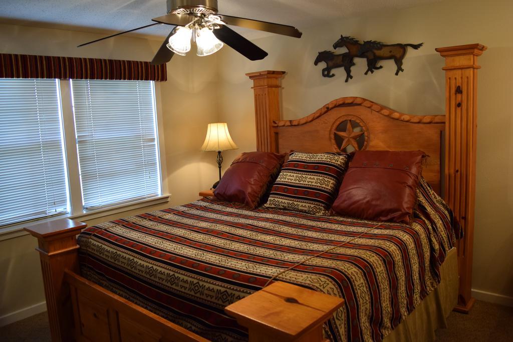 Flying L Ranch Resort Bandera Zimmer foto