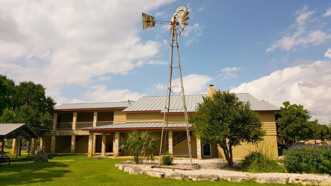 Flying L Ranch Resort Bandera Exterior foto